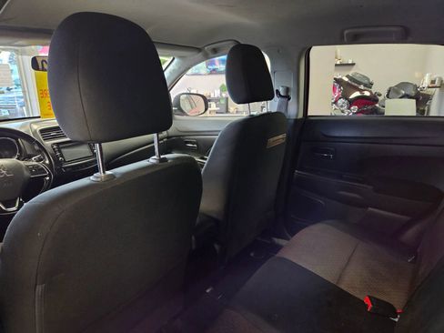 Used 2017 Mitsubishi Outlander Sport SE image 44