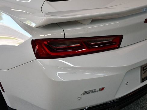 Used 2018 Chevrolet Camaro ZL1 RWD image 13