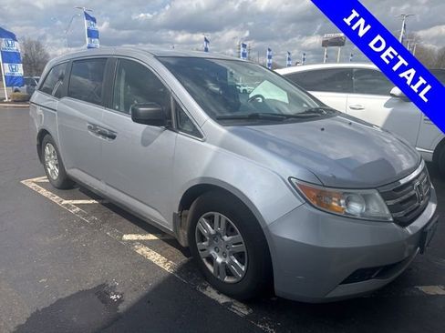 Used 2012 Honda Odyssey LX image 1