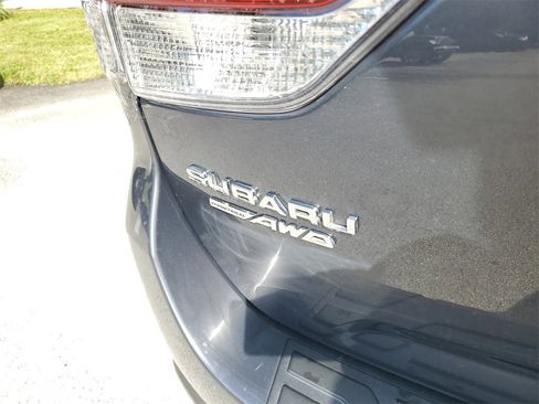 Used 2022 Subaru Forester Limited image 6