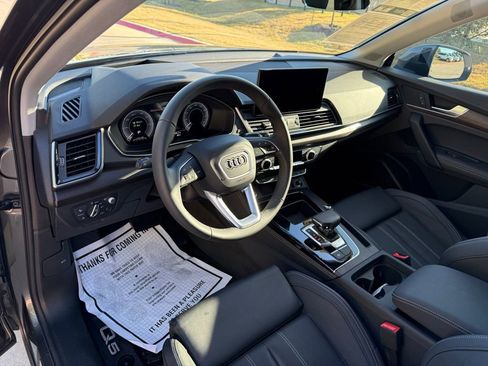 Used 2025 Audi Q5 e Prestige w/ Prestige Package image 12
