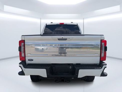 Used 2024 Ford F250 Platinum AWD/4WD image 4