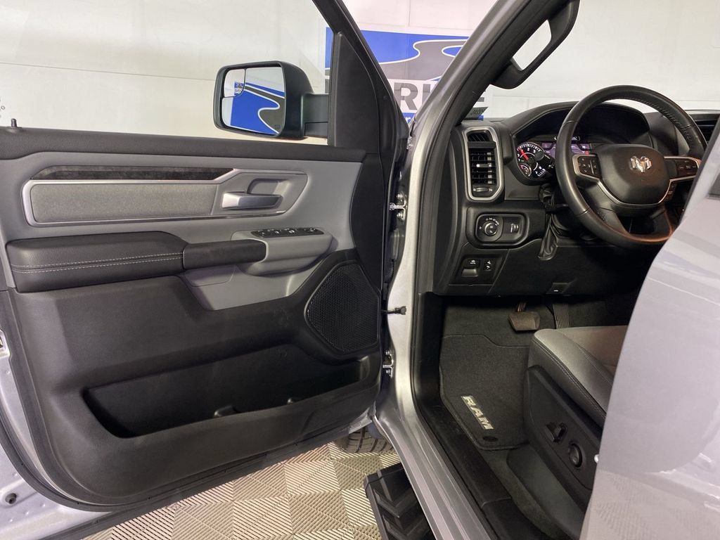 Used 2022 RAM 1500 Big Horn AWD/4WD image 27