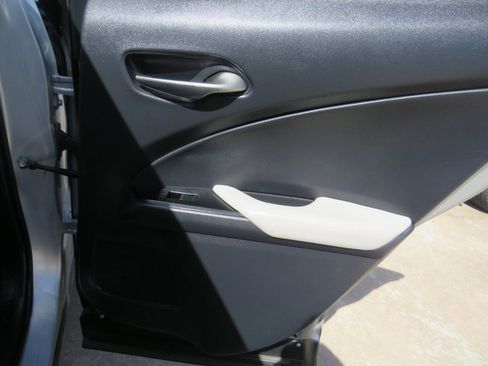 Used 2019 Lexus UX 200 FWD image 7