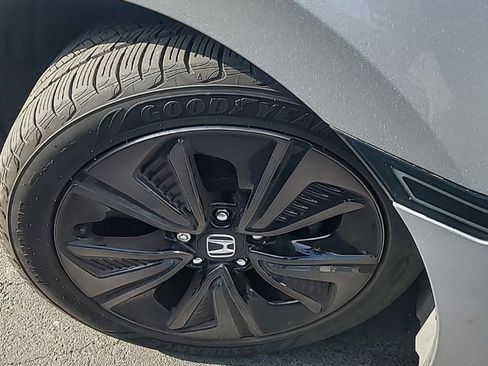 Used 2019 Honda Civic EX image 9