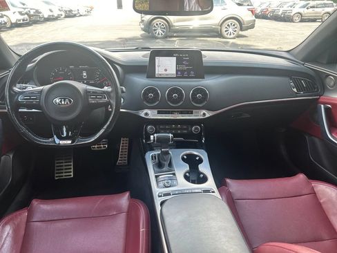 Used 2020 Kia Stinger GT1 AWD/4WD image 15