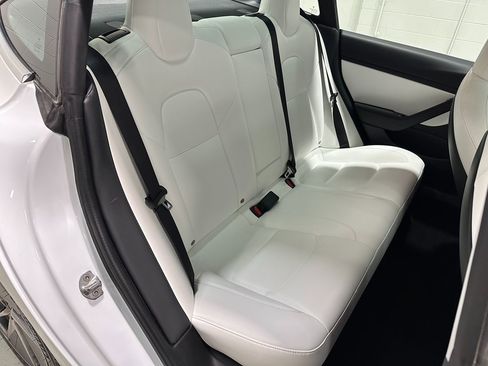 Used 2020 Tesla Model 3 Performance image 15