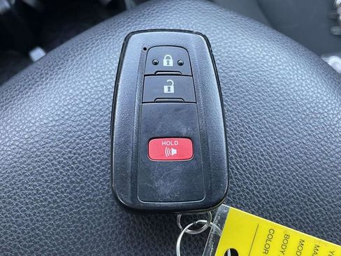 Used 2024 Toyota RAV4 XLE image 35