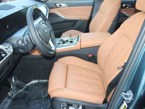 New 2026 BMW X5 xDrive50e image 5