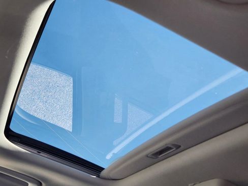 New 2025 Kia Carnival SX Prestige image 24