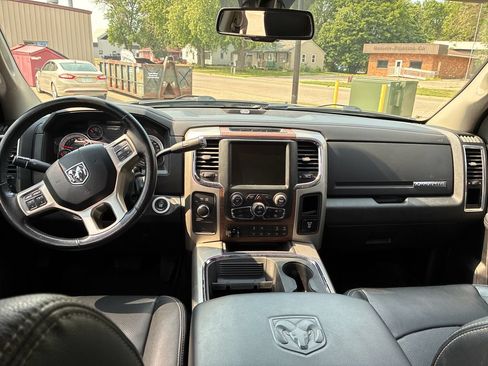 Used 2017 RAM 3500 Laramie w/ Snow Chief Group AWD/4WD image 13