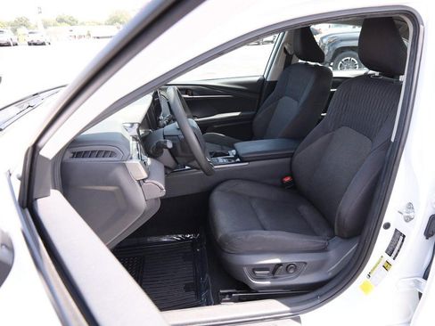 Used 2025 Toyota Camry LE w/ Convenience Package FWD image 8