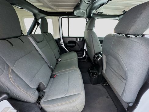 Used 2024 Jeep Wrangler Sport S image 18