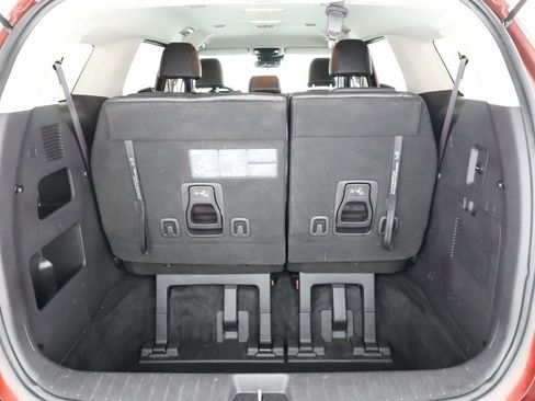 Used 2022 Kia Carnival LX image 23