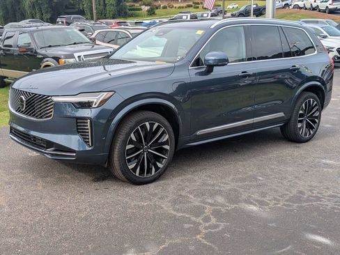 Certified 2026 Volvo XC90 T8 Ultra w/ Protection Package Premier AWD/4WD image 2