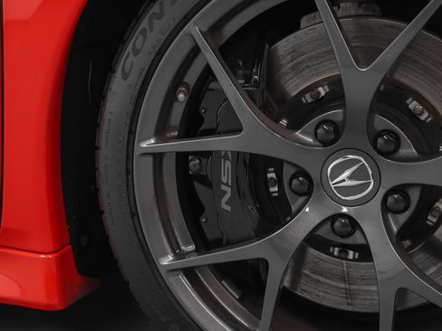Used 2018 Acura NSX AWD/4WD image 12