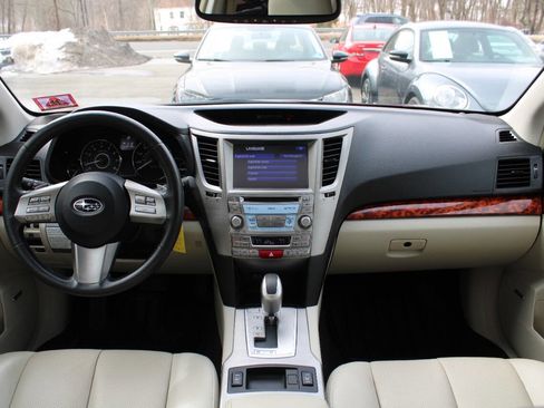 Used 2011 Subaru Outback 3.6R Limited image 33