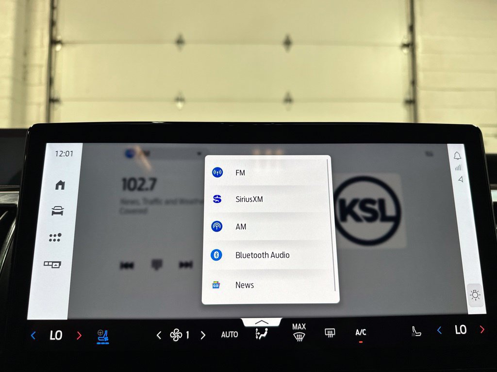 Used 2025 Ford Expedition Tremor AWD/4WD image 32