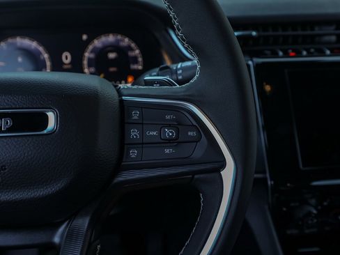 New 2025 Jeep Grand Cherokee L Altitude image 27