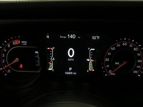 Used 2025 Jeep Wrangler Unlimited Rubicon image 17