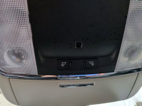 Used 2022 Chrysler 300 Touring w/ Sport Appearance Package image 28