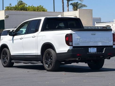 Used 2025 Honda Ridgeline Black Edition image 6