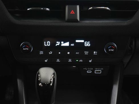 Certified 2026 Subaru Outback Premium AWD/4WD image 19