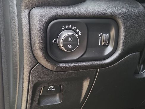 Used 2023 RAM 1500 Big Horn AWD/4WD image 17