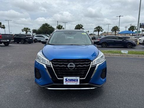 Used 2024 Nissan Kicks SV FWD image 6