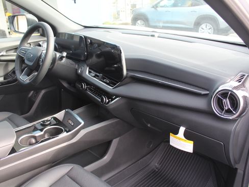 New 2026 Chevrolet Equinox LT w/ Convenience Package II image 15