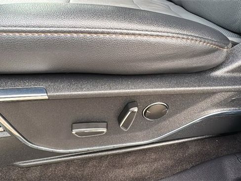 Used 2022 Ford F150 Lightning Lariat w/ Equipment Group 511A High image 9