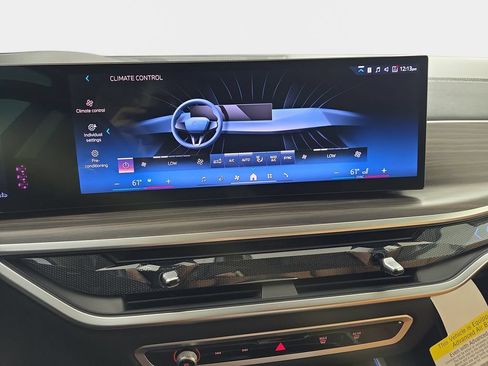 Used 2026 BMW X7 xDrive40i AWD/4WD image 24