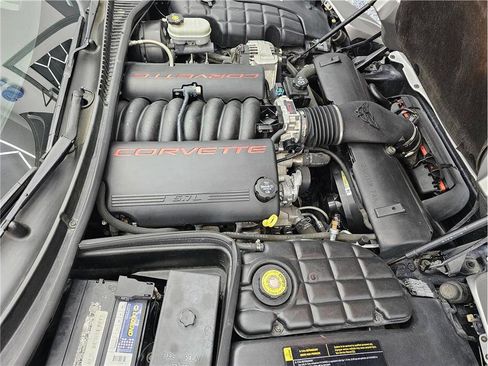 Used 2004 Chevrolet Corvette Coupe w/ Preferred Equipment Group image 13