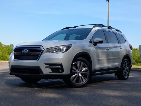 Used 2022 Subaru Ascent Limited w/ Technology Package image 1