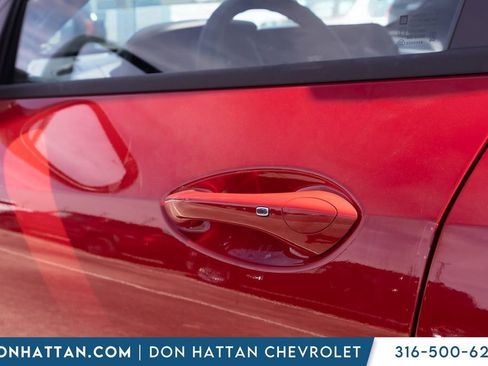 New 2026 Chevrolet Trax RS w/ Sunroof Package FWD image 28