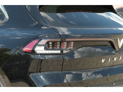 Used 2023 VinFast VF 8 Plus AWD/4WD image 7