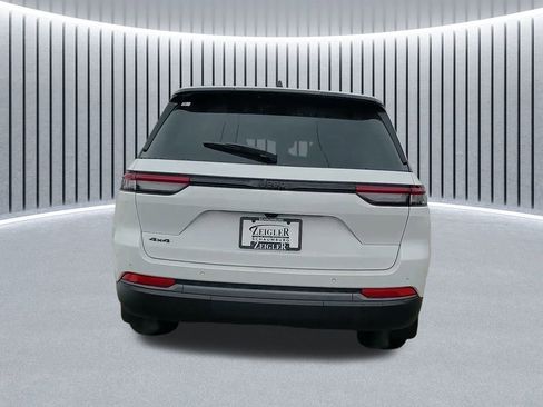 New 2026 Jeep Grand Cherokee Limited w/ Limited Altitude Package image 11