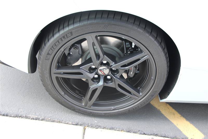 Used 2022 Chevrolet Corvette Stingray Preferred Cpe w/ Z51 Performance Package RWD image 37