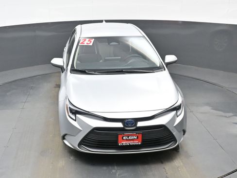 Used 2025 Toyota Corolla LE w/ LE Premium Package image 34