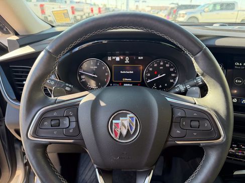 Used 2023 Buick Envision Avenir image 23