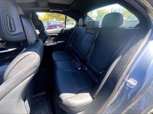 Used 2025 Mercedes-Benz C 300 Sedan image 23