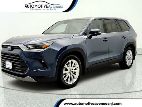 Used 2024 Toyota Grand Highlander AWD image 1