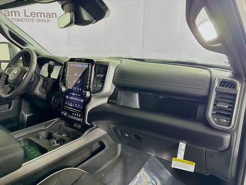 Used 2025 RAM 2500 Laramie image 29