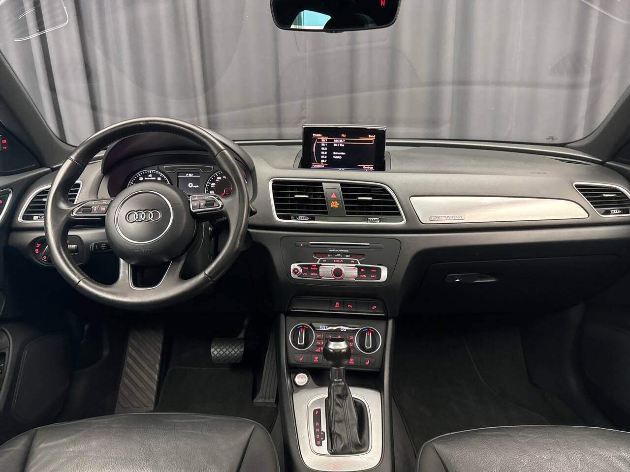 Used 2017 Audi Q3 2.0T Premium Plus w/ Premium Plus Package AWD/4WD image 25
