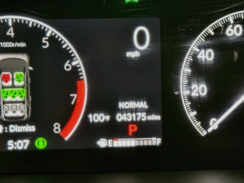 Used 2023 Honda Pilot Sport image 18