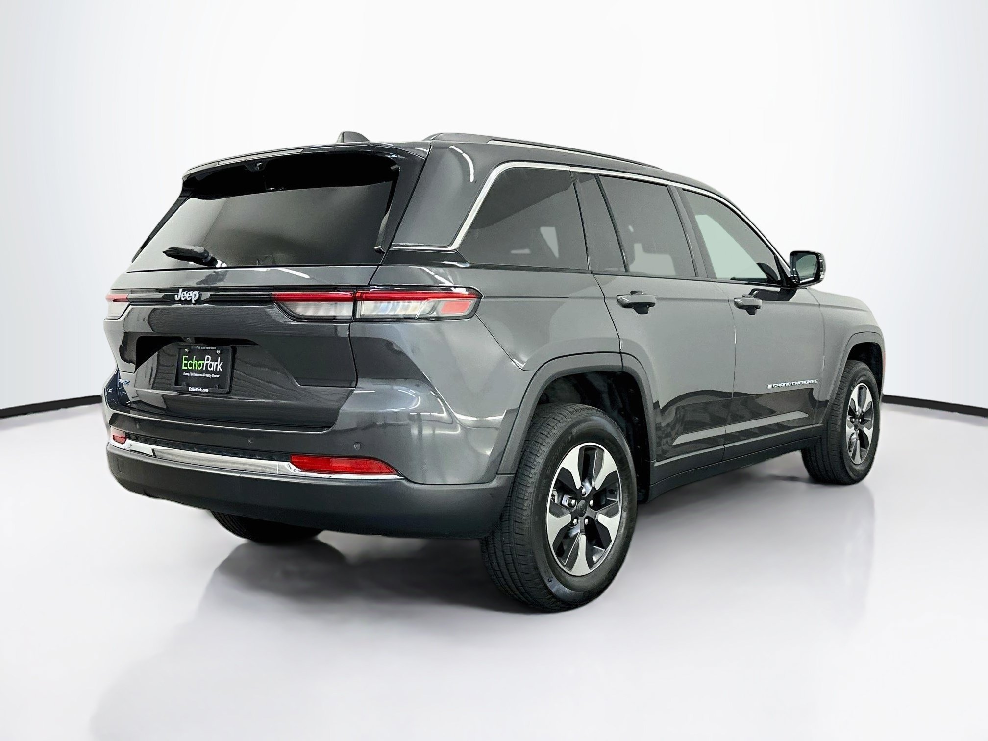 Used 2023 Jeep Grand Cherokee 4WD 4xe w/ Luxury Tech Group II image 9