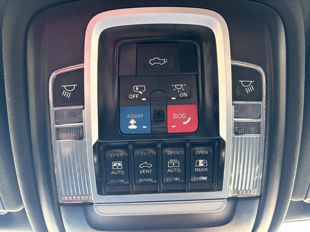 Used 2023 RAM 1500 Laramie AWD/4WD image 48