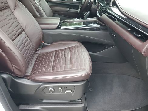 Certified 2024 Cadillac Escalade V w/ LPO, ONYX Package image 16