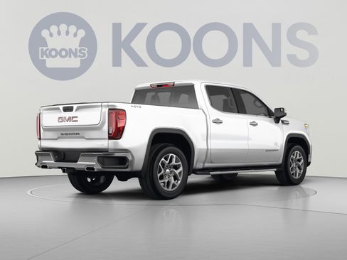 Used 2025 GMC Sierra 1500 SLT AWD/4WD image 4