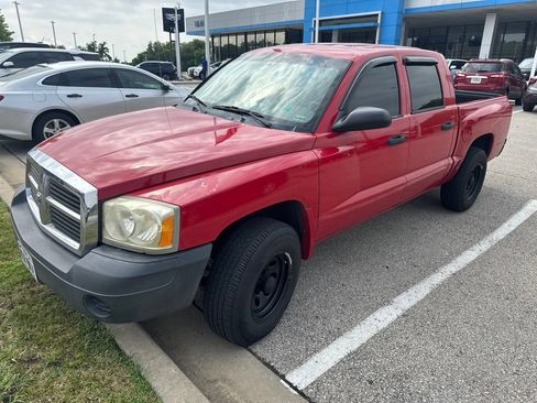 Used 2006 Dodge Dakota ST AWD/4WD image 1